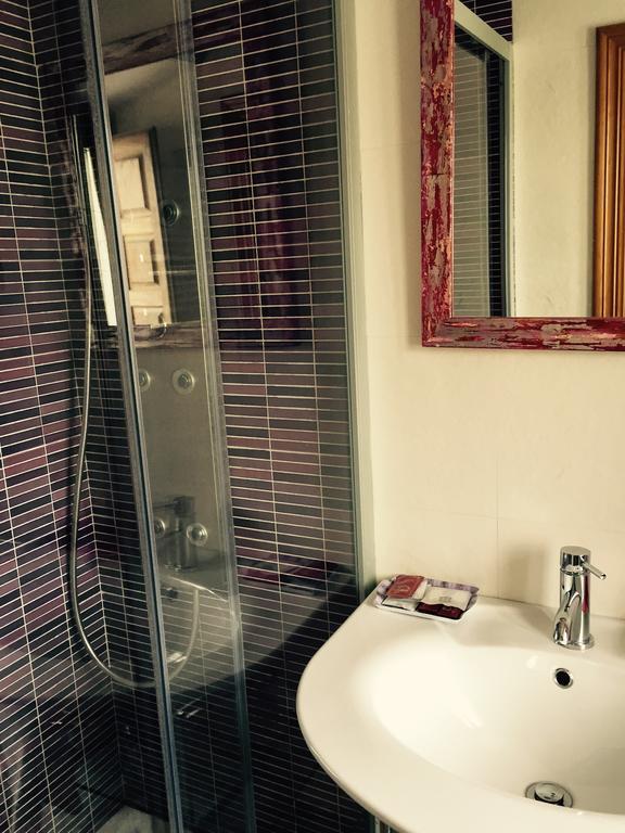 Hostal El Resbalon Cervera De Pisuerga Ruang foto