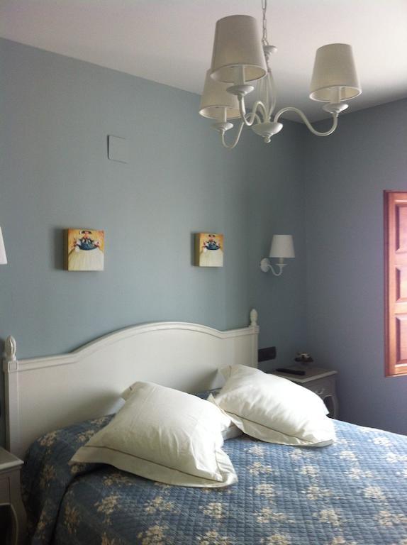 Hostal El Resbalon Cervera De Pisuerga Ruang foto