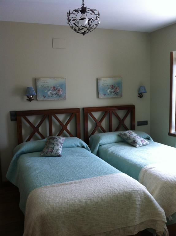 Hostal El Resbalon Cervera De Pisuerga Ruang foto