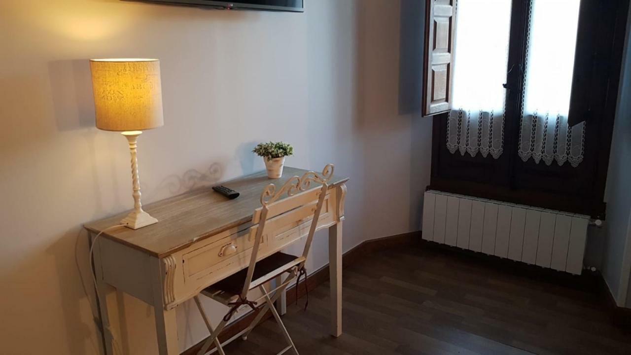 Hostal El Resbalon Cervera De Pisuerga Bagian luar foto